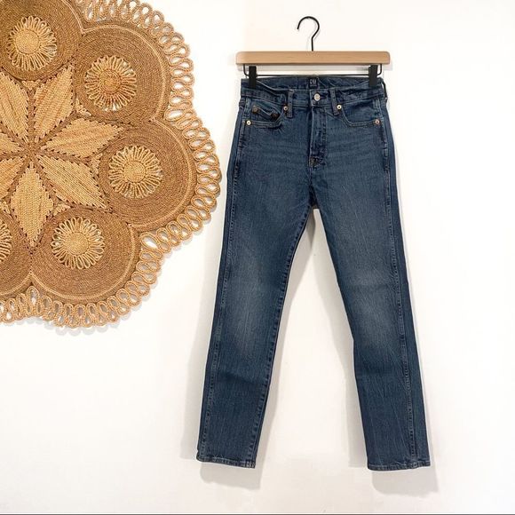 GAP Denim - Y2K Gap Slim Straight Vintage Classic Mom Jeans Mid rise medium acid wash